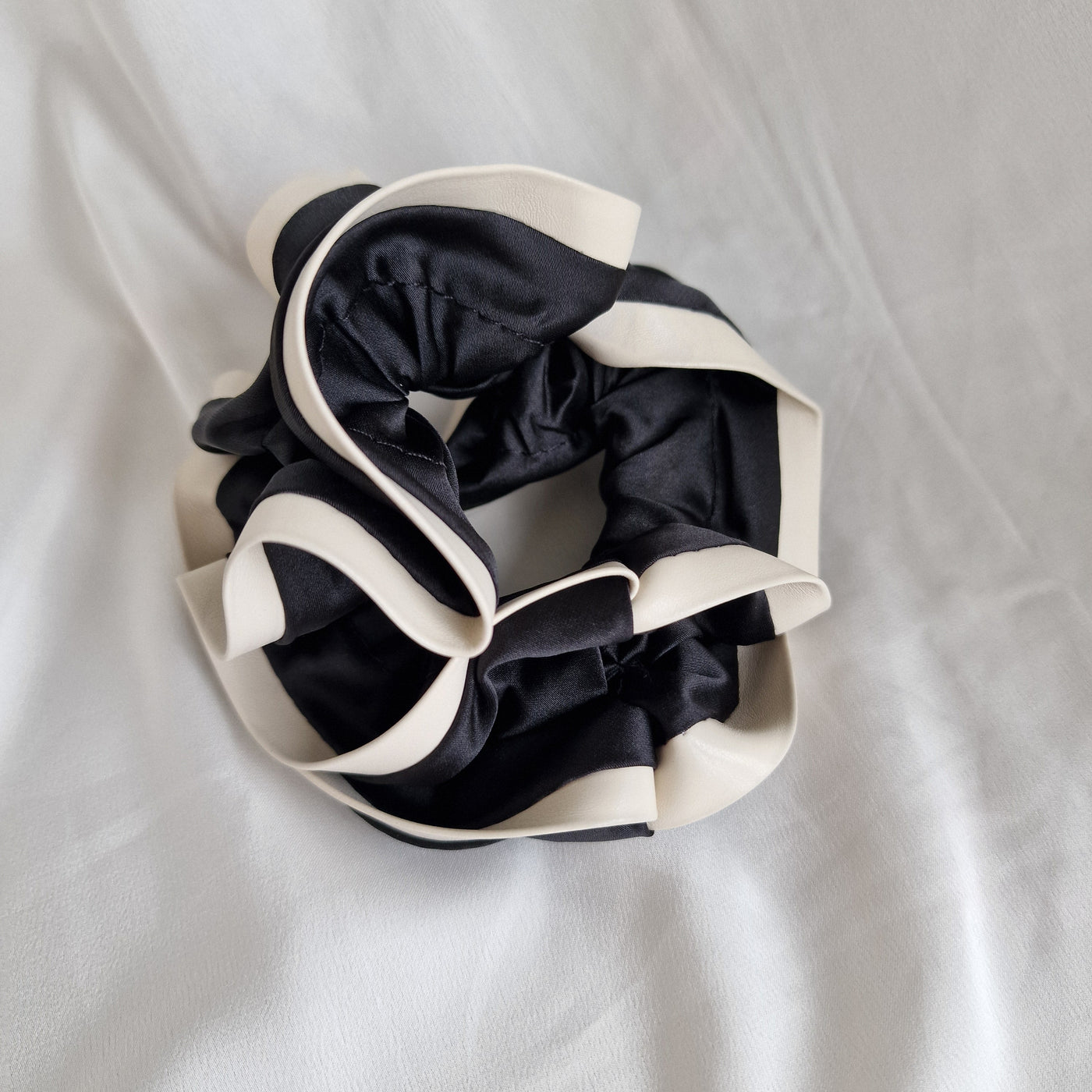 Scrunchie Schwarz 10 cm