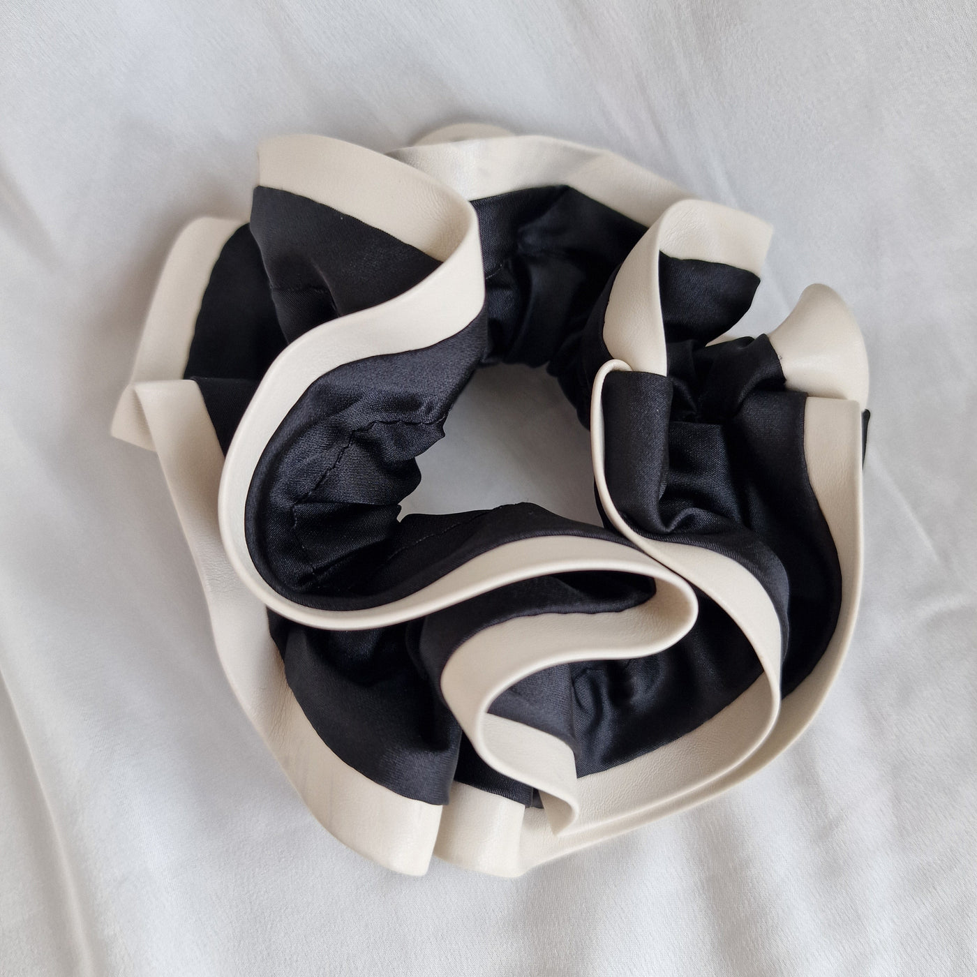 Scrunchie Schwarz 10 cm