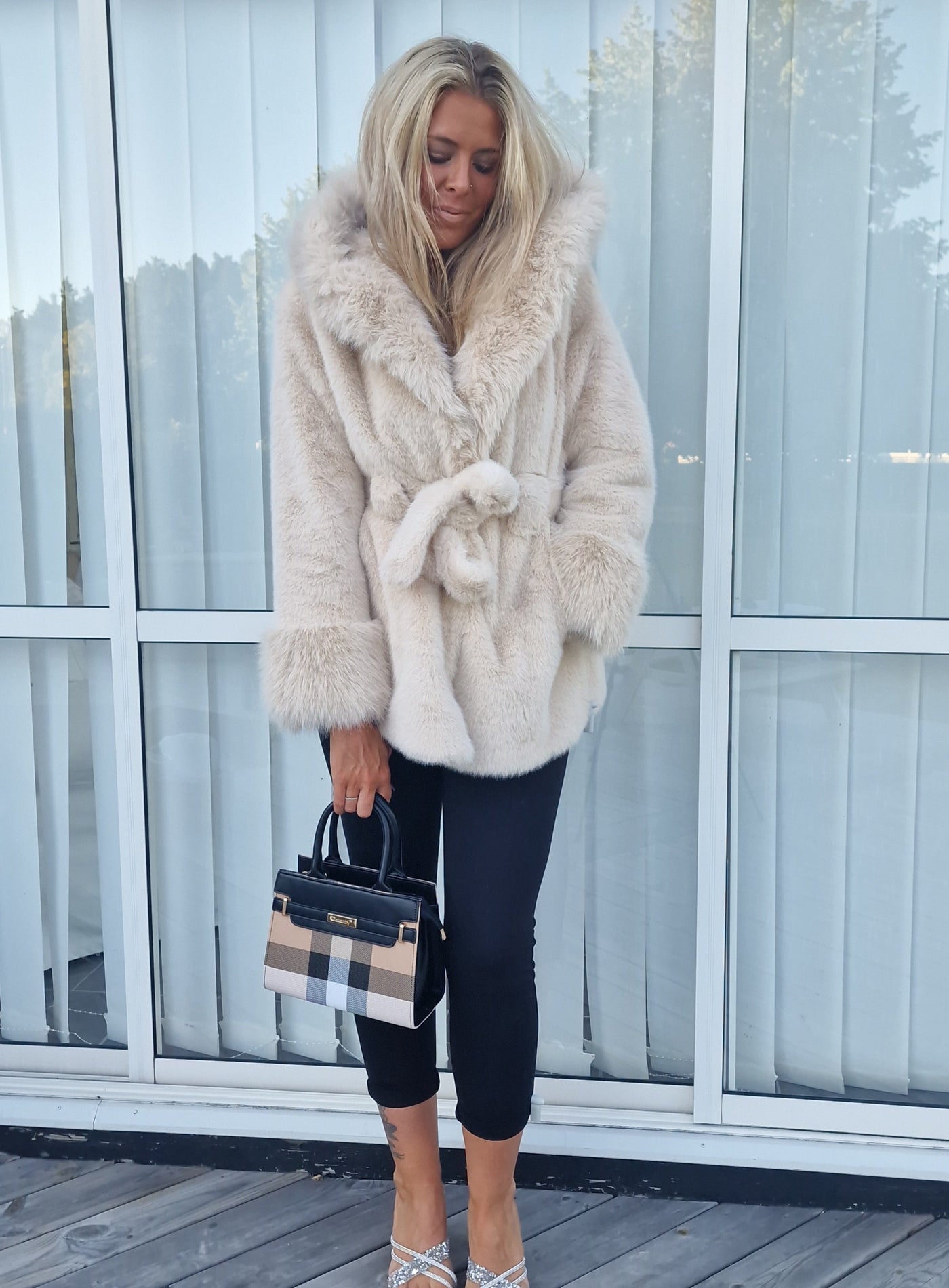 Fauxfelljacke Zina Beige