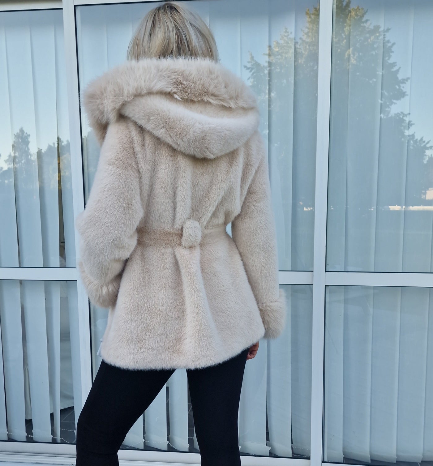 Fauxfelljacke Zina Beige