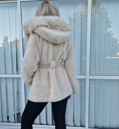 Fauxfelljacke Zina Beige