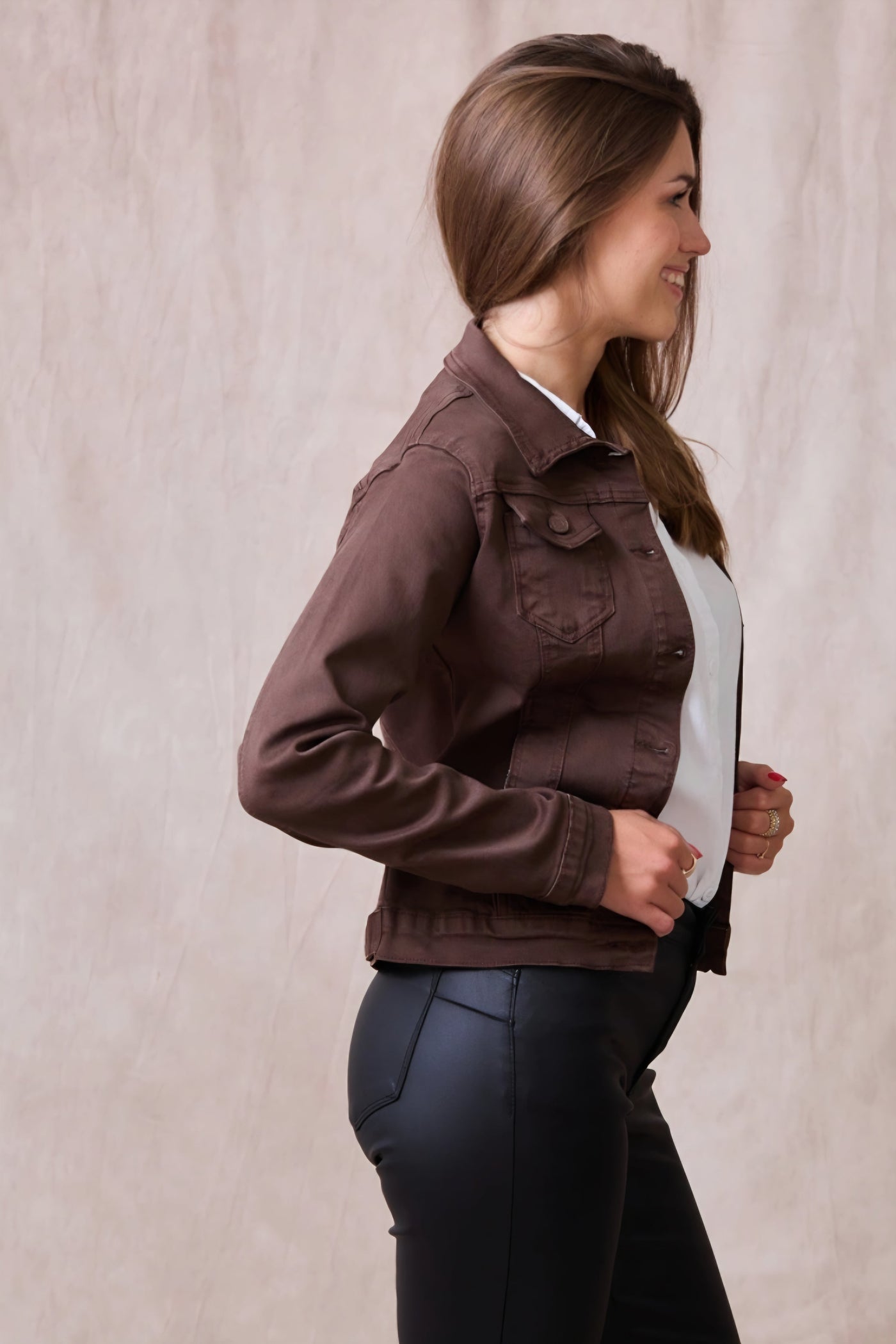 Klassische Stretch-Jeansjacke Coffee
