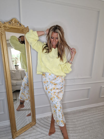 Lange Rock mit Satinprint Weiß/Gelb