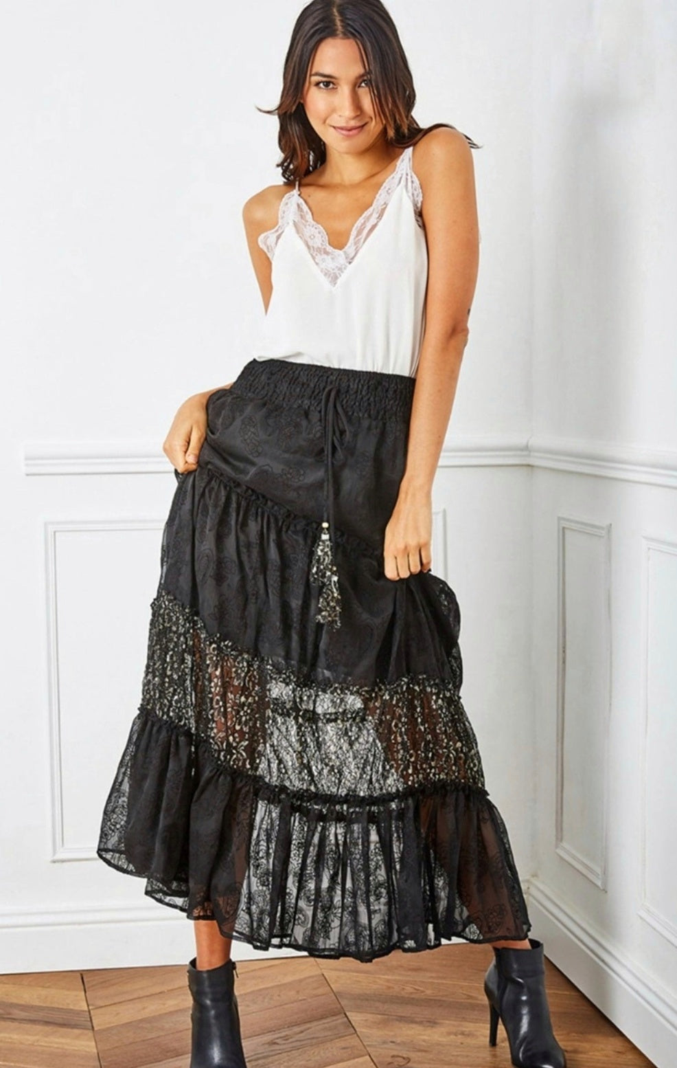 Langer schwarzer Rock