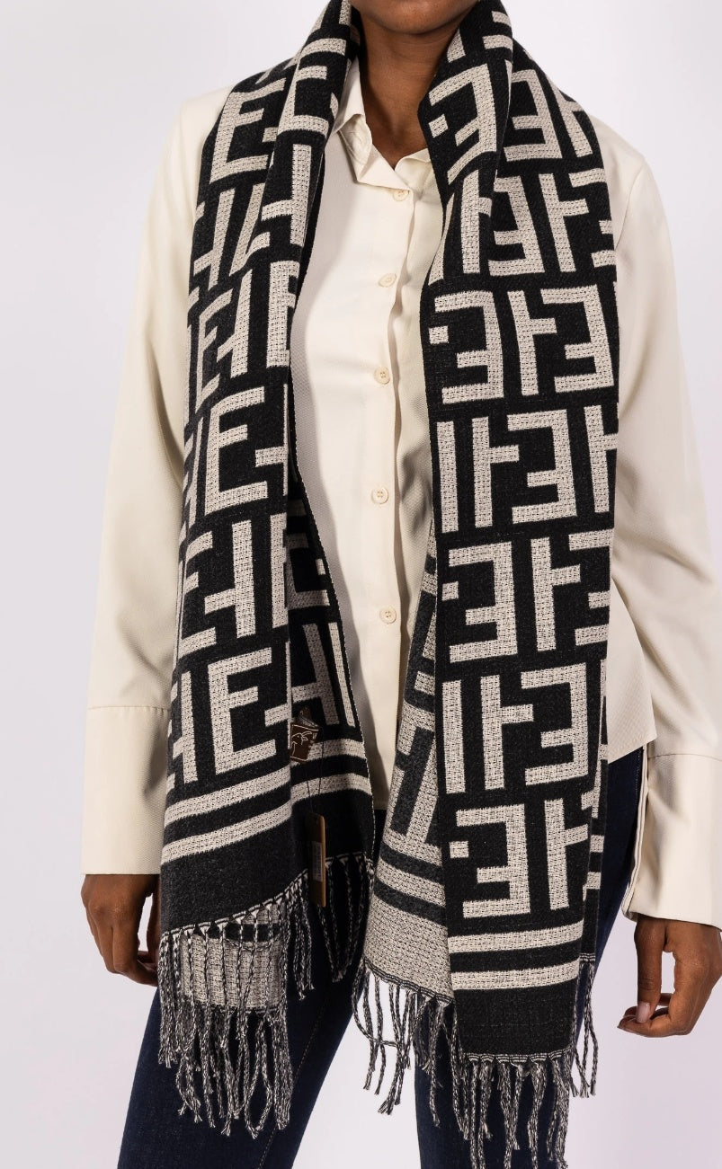 Geometrisch bedruckte Schal