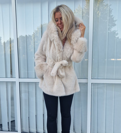 Fauxfelljacke Zina Beige